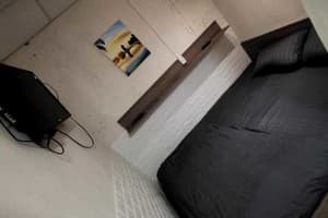 Мини-отель Бункер. Стандарт 4-местный с собственной ванной комнатой 2