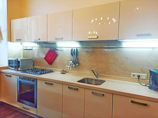 на ул. Бассейна, 12 9